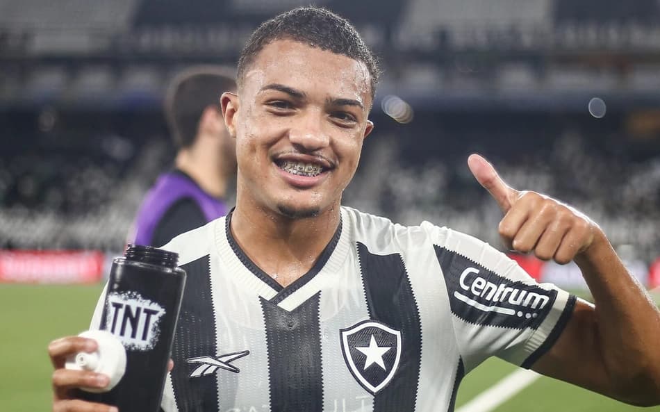 Kayke foi formado na base do Botafogo (Foto: Vítor Silva/Botafogo)