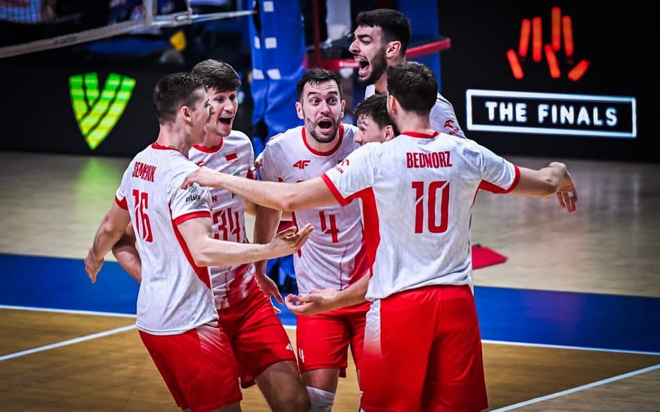 Itália e Polônia se enfrentaram pela final da VNL (Foto: Divulgação/Volleyball World)
