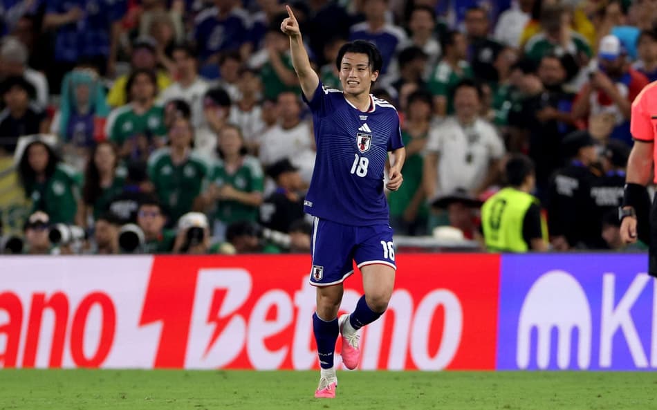 Quanto foi o jogo do Japão contra a Tunísia?
