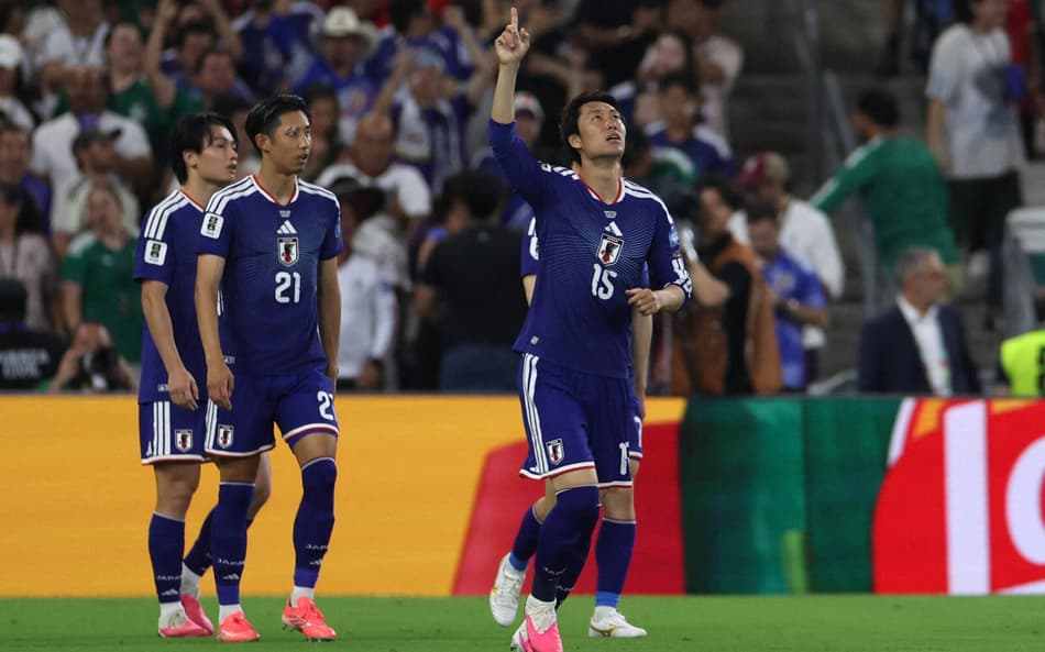 No jogo mil da história das Copas do Mundo, o Japão venceu a Tunísia por 4 a 0 (Foto: Julio Cesar AGUILAR / AFP)