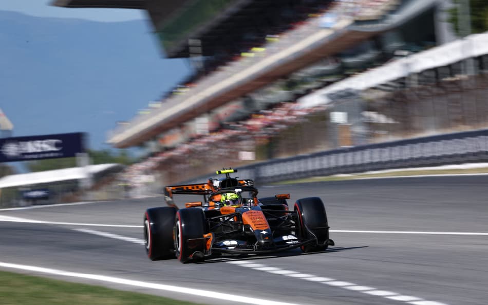 Lando Norris, da McLaren, liderou o Treino Livre 2 no Circuito da Catalunha