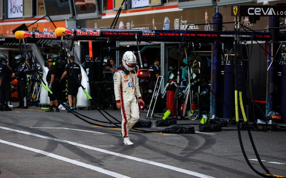 Charles Leclerc no GP de Mônaco pela F1 2026 (Foto: Yves Herman / POOL / AFP)