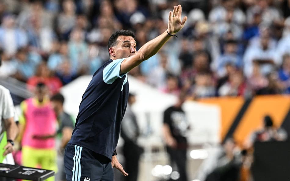 Lionel Scaloni, da Argentina, em amistoso preparatório pré-Copa do Mundo (Foto: RONALDO SCHEMIDT / AFP)