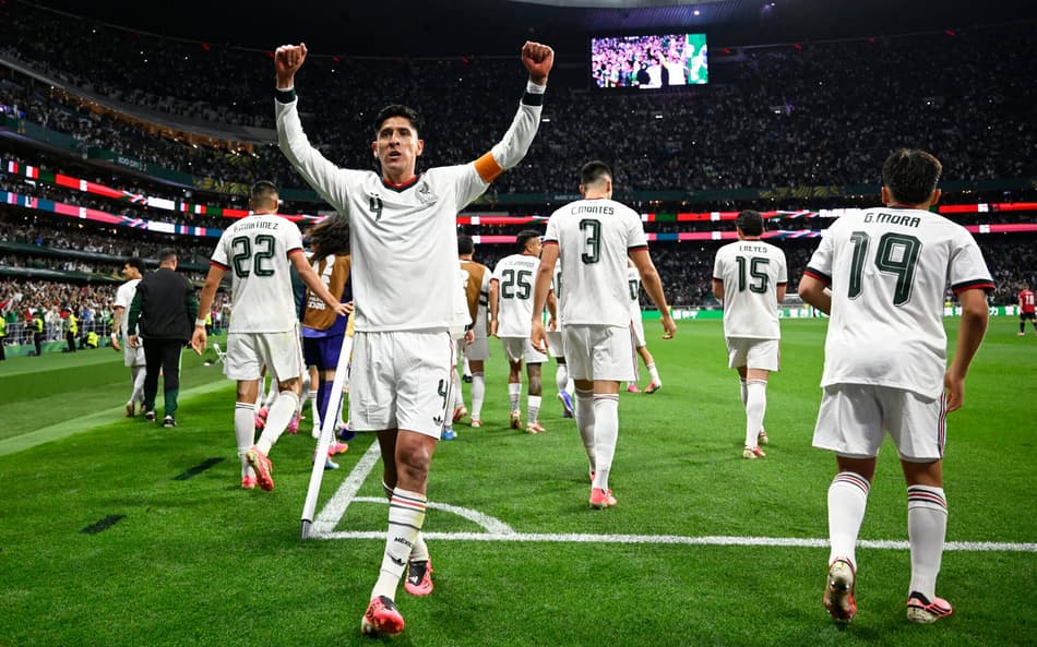 O México venceu a Tchéquia por 3 a 0 e seguiu invicta na Copa do Mundo
