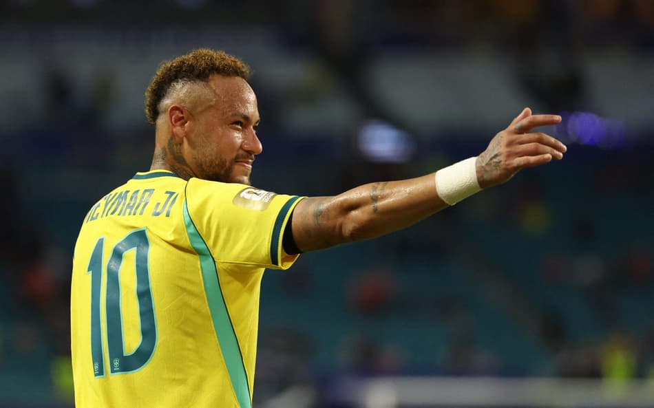 Neymar durante Brasil x Escócia na Copa do Mundo 2026 (Foto: PATRICIA DE MELO MOREIRA / AFP)