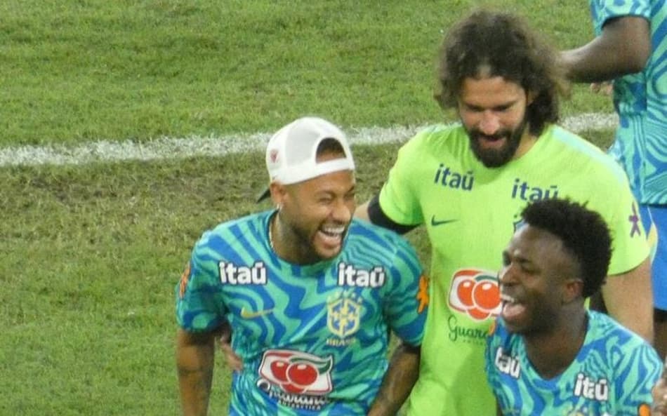 Neymar e Vini Jr no Maracanã (Foto: Lucas Bayer/Lance!)