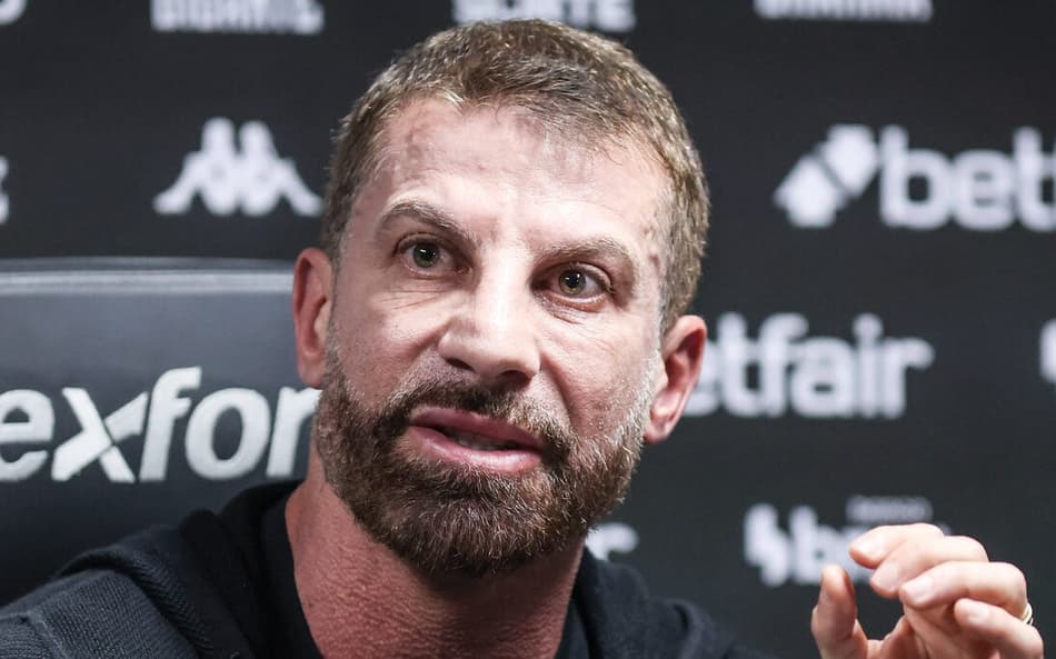 Pedrinho está à frente do futebol do Vasco por decisão liminar
