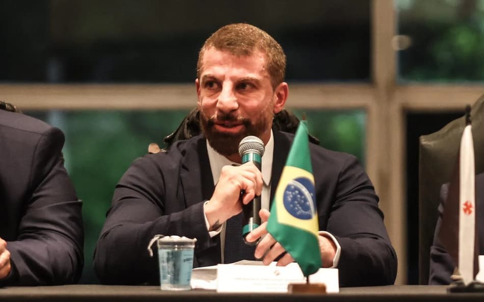 Pedrinho faz pronunciamento como presidente do Vasco
