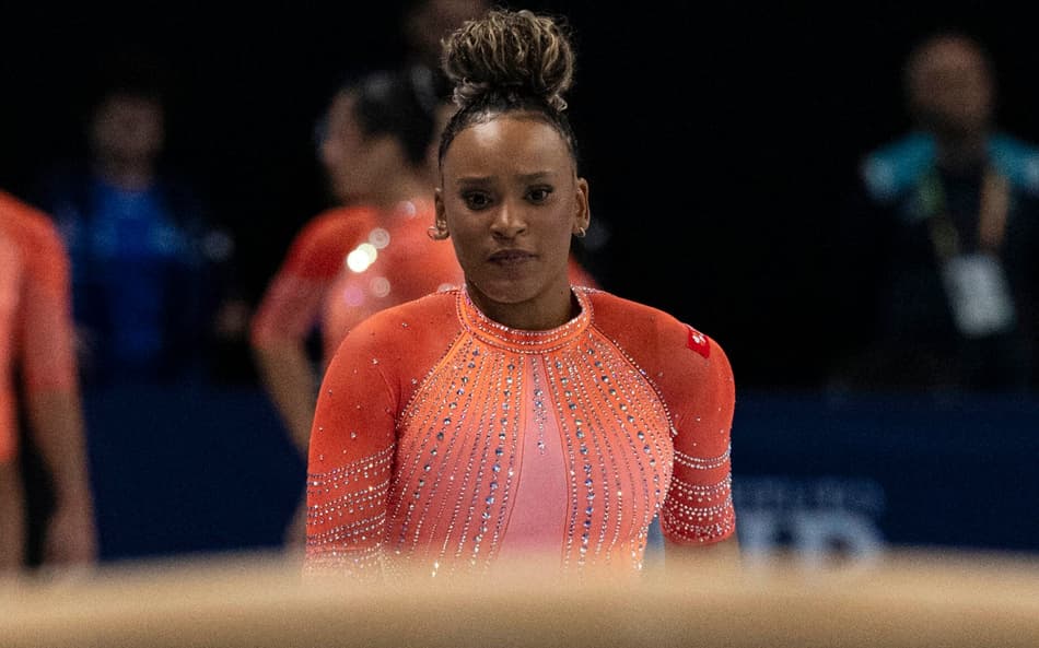 Rebeca Andrade leva ouro em primeira competição após pausa