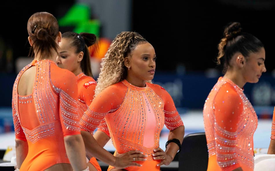 Com Rebeca Andrade, Brasil conquista prata e vaga para Mundial de Ginástica