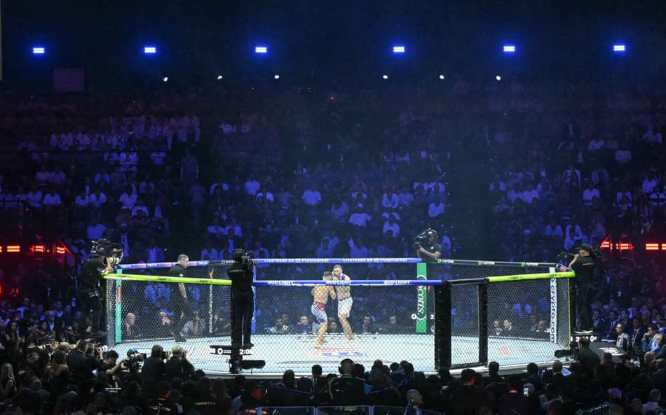 Justin Gaethje vence Ilia Topuria no UFC Casa Branca (Foto: SAUL LOEB / POOL / AFP)