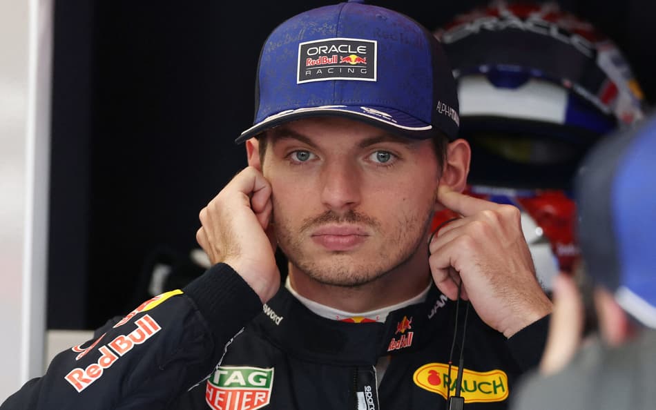 Max Verstappen durante sessão de treinos do GP de Barcelona-Catalunha