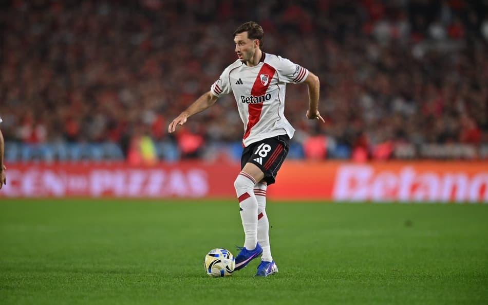 Viña vai voltar do River Plate para o Flamengo? Entenda o cenário