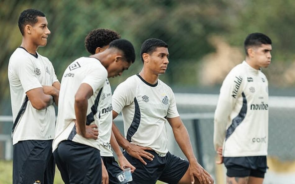 Meninos da Vila no CT Rei Pelé. (Foto: Raul Baretta/ Santos FC)