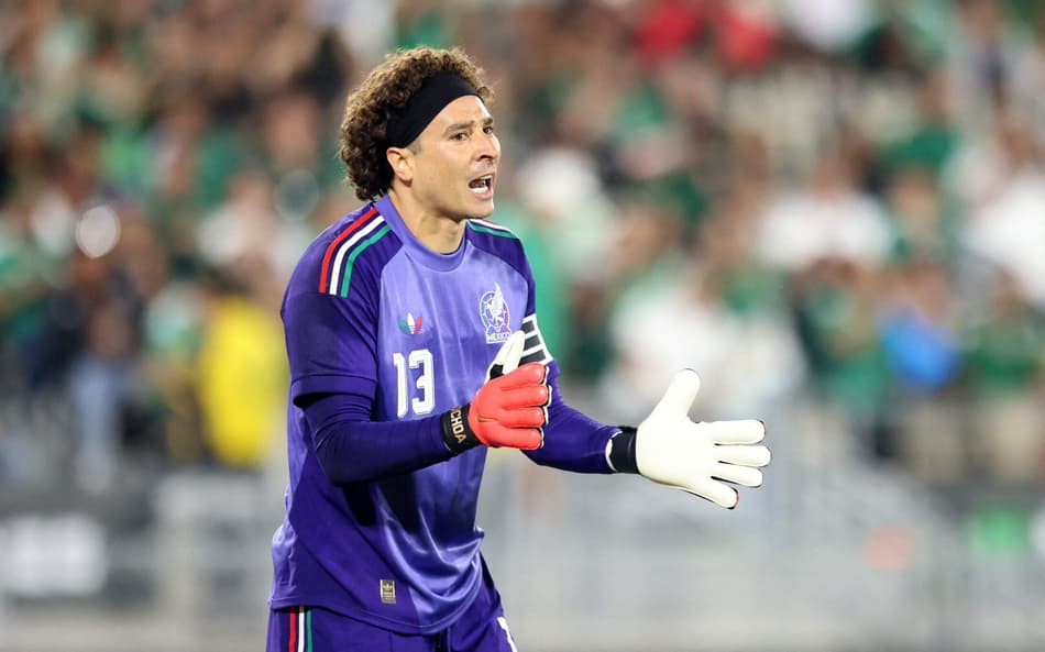 Ochoa anuncia aposentadoria após disputar a Copa do Mundo pelo México