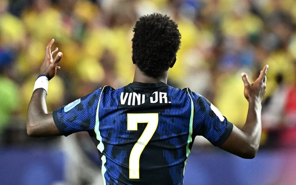 Vinicius Jr. durante a partida contra o Haiti, duelo válido pela segunda rodada da fase de grupos da Copa do Mundo.