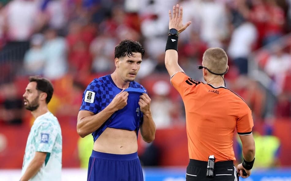 Gol da Croácia anulado pela arbitragem contra Portugal