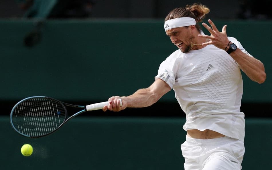 Alexander Zverev bate de direita na vitória sobre Arthur Fery em Wimbledon