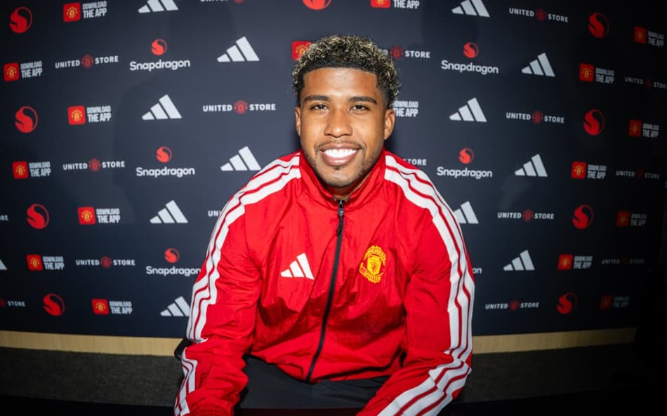 Ex-Vasco, Andrey Santos é o novo reforço do Manchester United