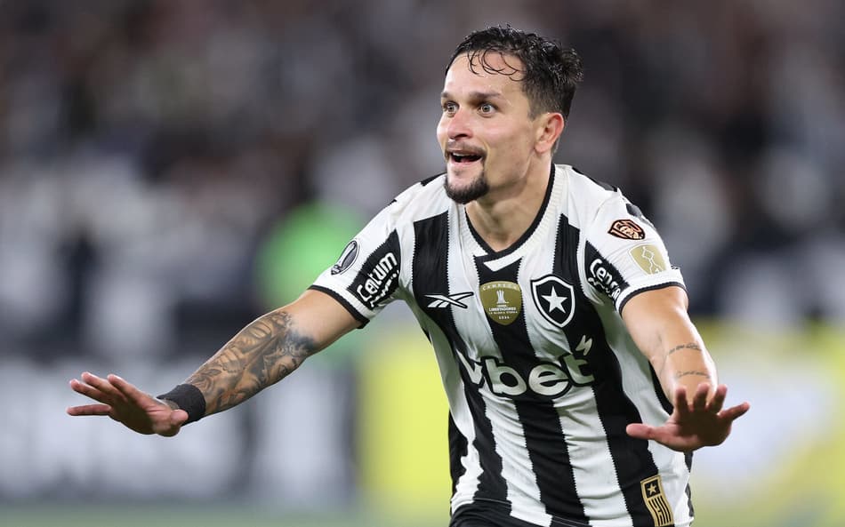 Artur comemora gol pelo Botafogo (Foto: Vitor Silva/Botafogo)