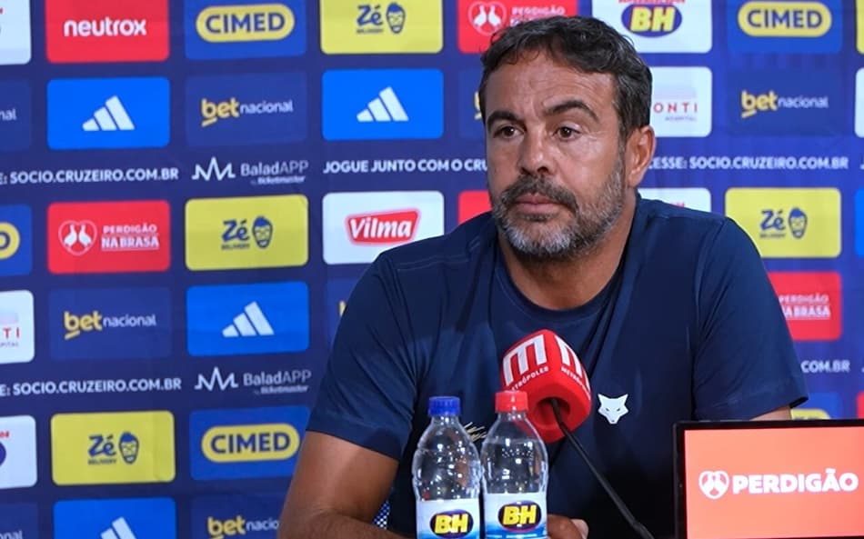 Artur Jorge explica mercado do Cruzeiro: 'Não estamos de torneira aberta'