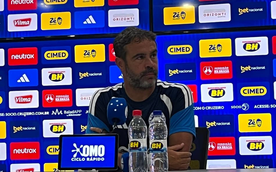 Artur Jorge dá entrevista coletiva