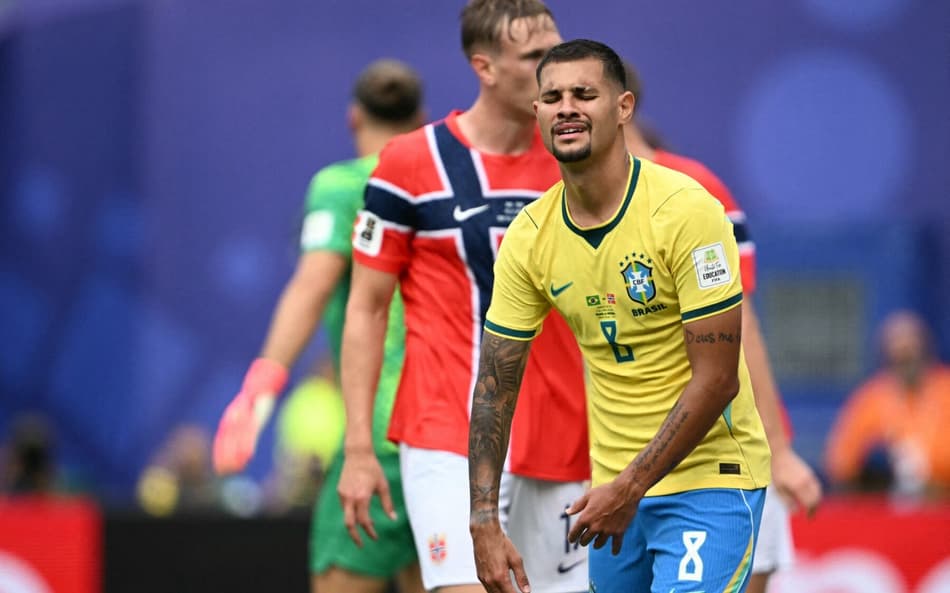 Bruno Guimarães após desperdiçar pênalti em Brasil e Noruega