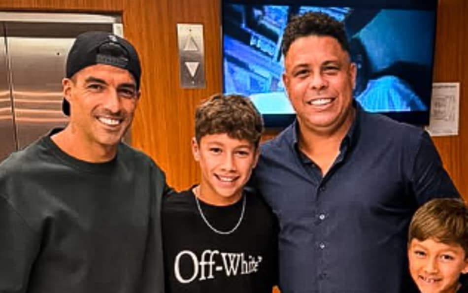 Luis Suárez se encontrou com Ronaldo Fenômeno (Foto: Reprodução/X/Suárez)