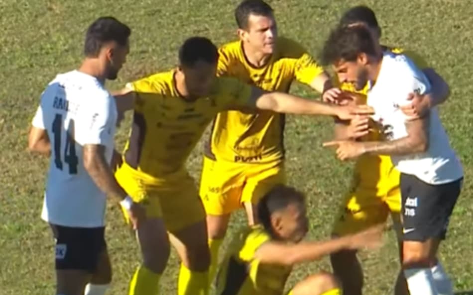 Brigas em Corinthians x Cascavel viralizam: 'Cenas lamentáveis'
