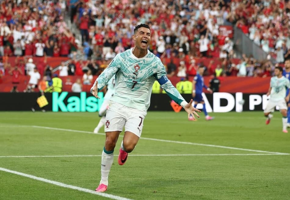 Cristiano Ronaldo comemora gol em Portugal x Croácia