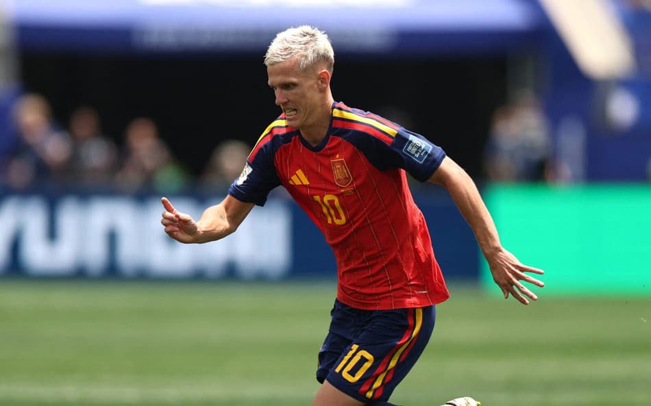 Dani Olmo em atuação pela Espanha na Copa do Mundo