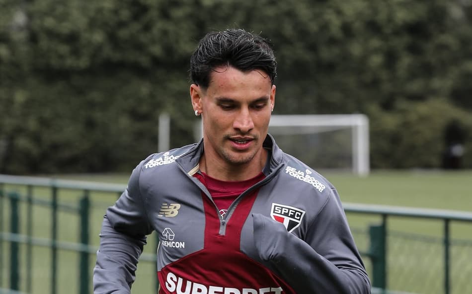 Atletas já divulgaram oficialmente nas redes que realizaram procedimentos (Foto: Erico Leonan / São Paulo FC)