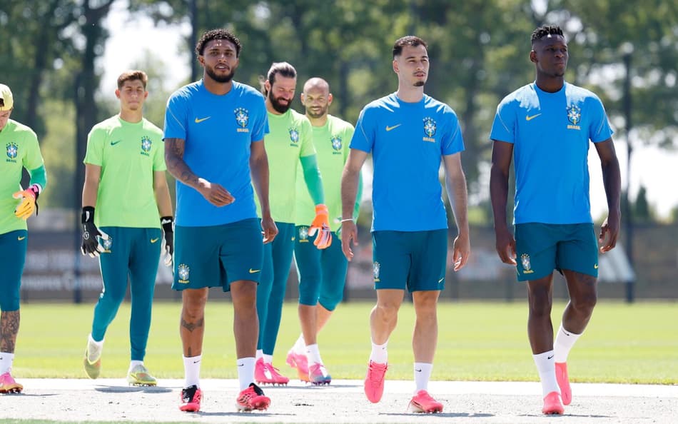 Gabriel Martinelli durante o treino da Seleção nos EUA