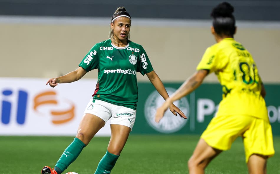 Gi Campiolo em ação pelo Palmeiras
