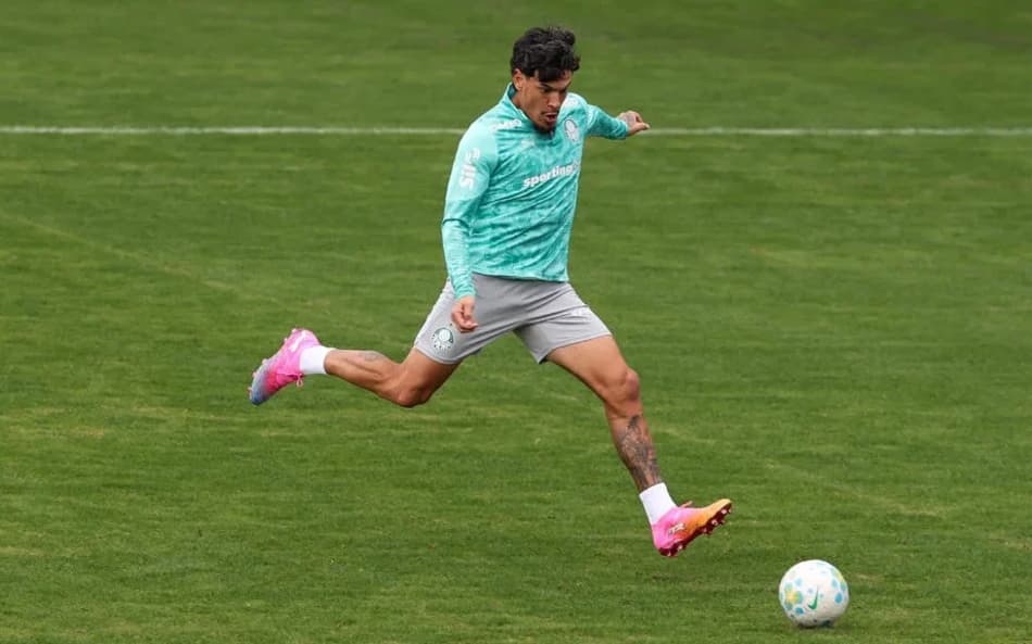 Palmeiras reforça elenco em intertemporada com retorno de trio paraguaio