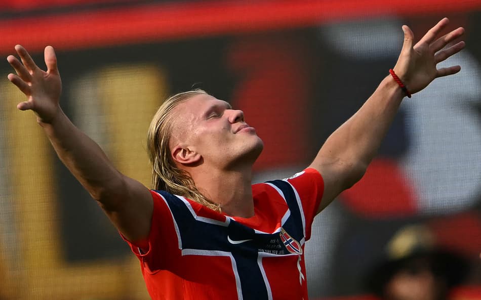 Haaland comemora classificação da Noruega contra o Brasil nas oitavas de final da Copa do Mundo