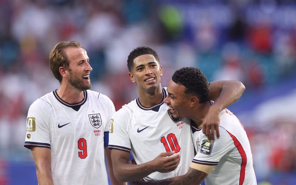 Jogadores da Inglaterra comemoram vitória sobre a Noruega na Copa do Mundo