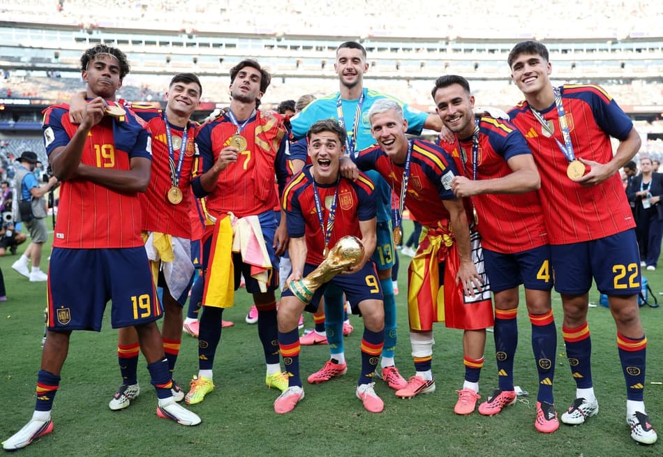 Jogadores do Barcelona que foram campeões do mundo pela Espanha