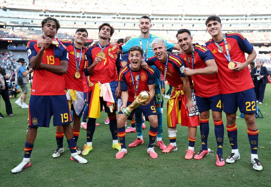 Jogadores do Barcelona que foram campeões do mundo pela Espanha