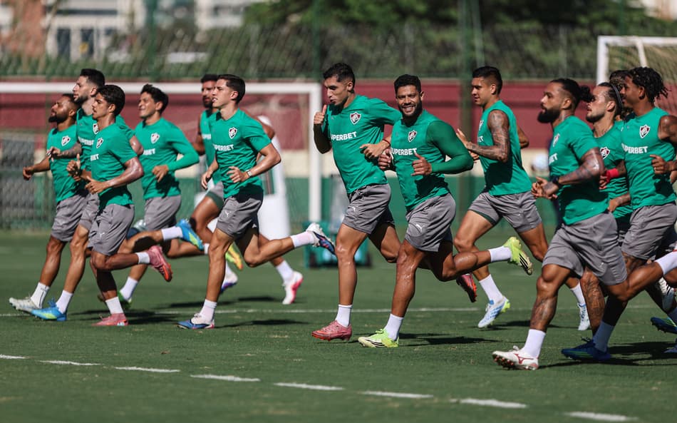 Jogadores do Fluminense em treino no CT Carlos Castilho