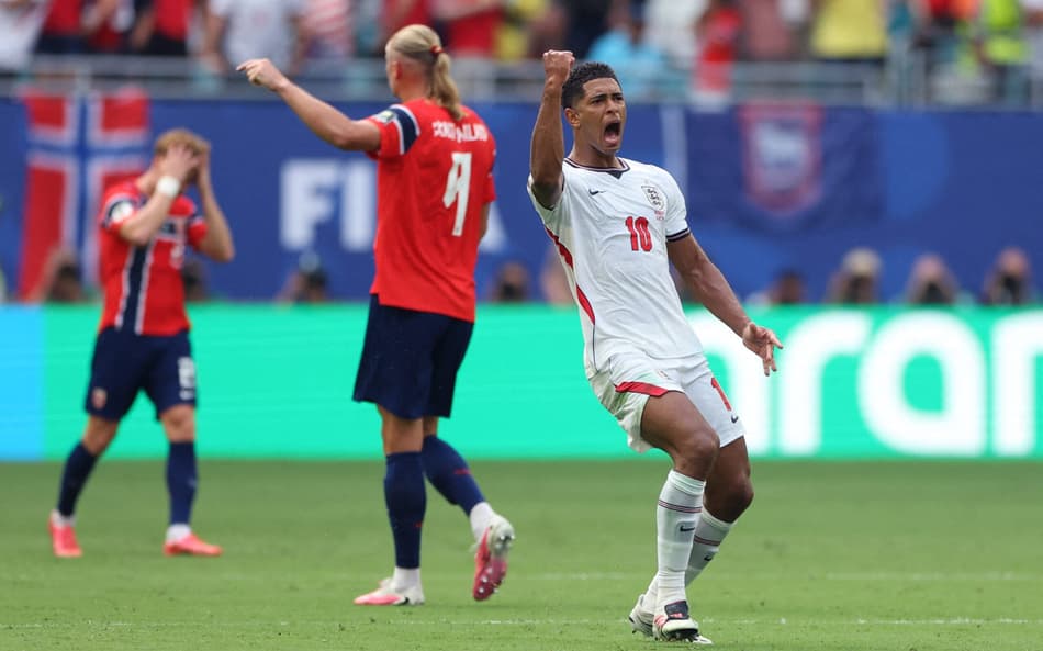 Jude Bellingham comemora seu gol em Noruega x Inglaterra pela Copa do Mundo de 2026
