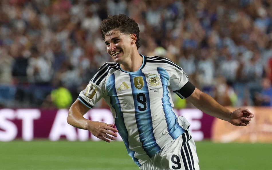 Atlético de Madrid bate o martelo sobre futuro de Julián Álvarez