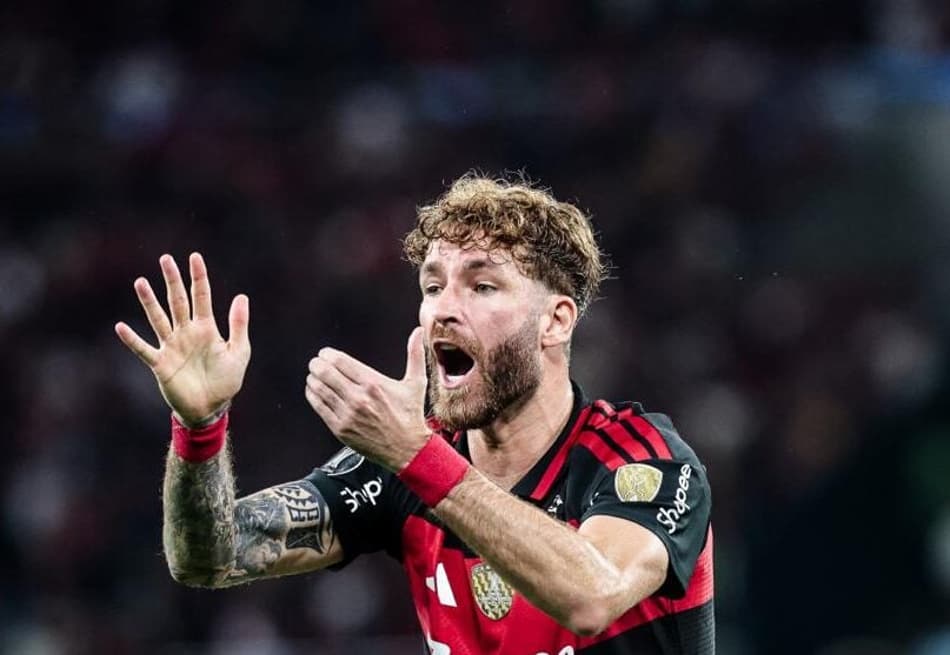 Léo Pereira durante partida do Flamengo na Libertadores