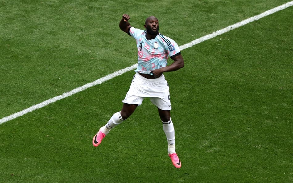 Lukaku comemora gol da Bélgica contra Senegal na Copa do Mundo