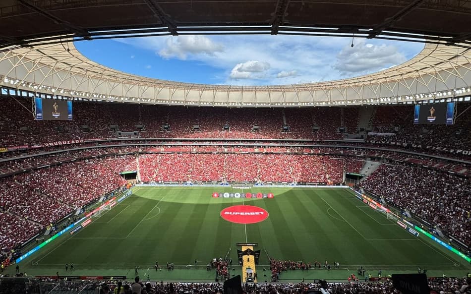 Leonardo Jardim define escalação do Flamengo para amistoso contra o Olimpia