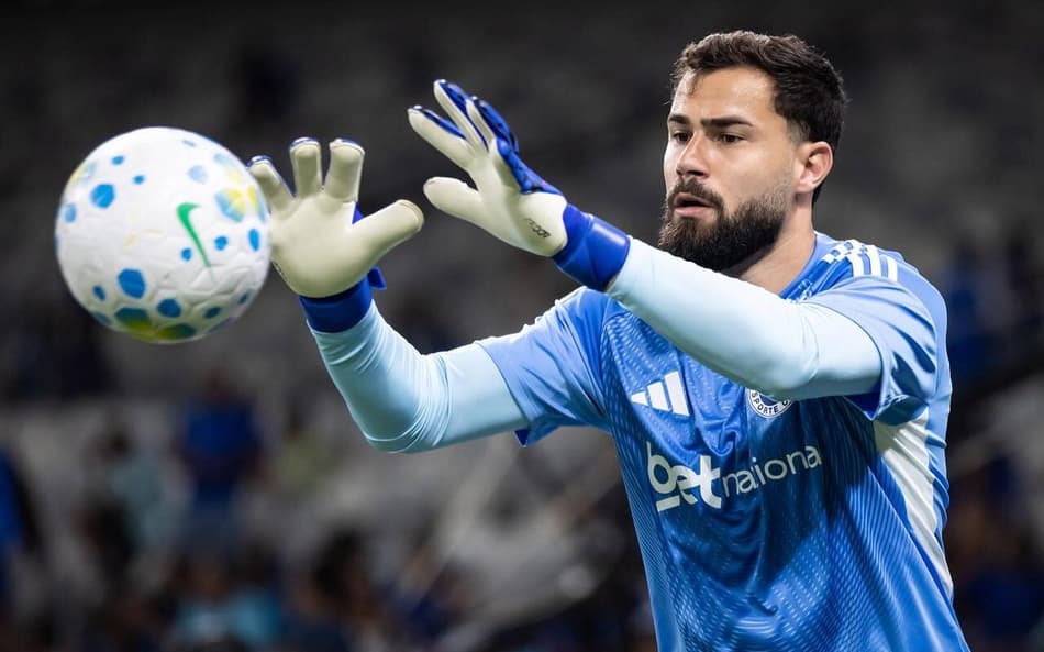 Matheus Cunha aquece no Mineirão