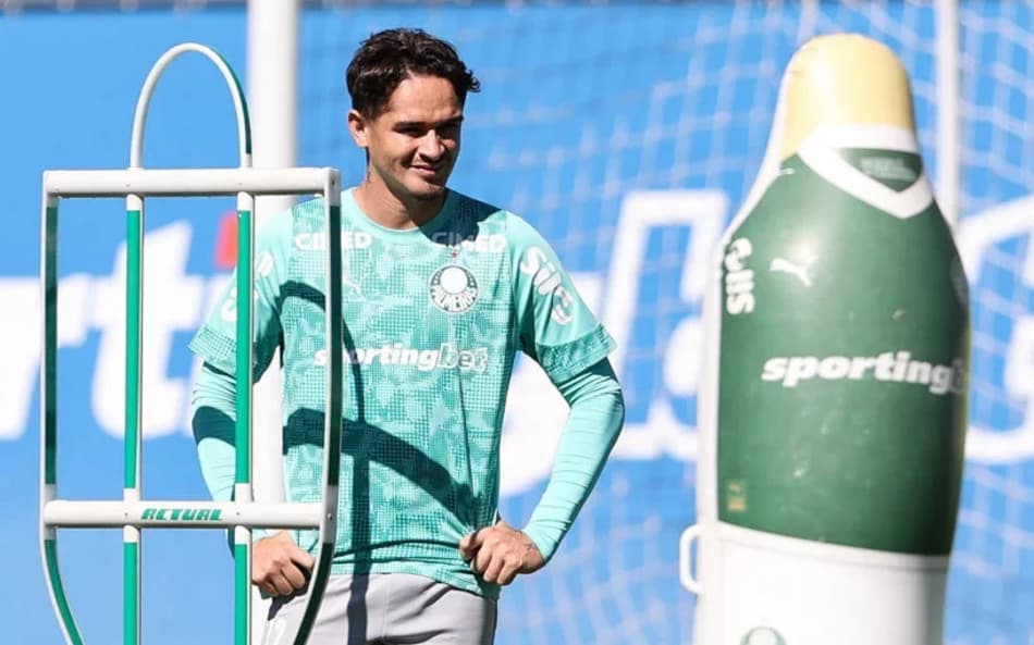 O lateral-direito Khellven durante treinamento na Academia de Futebol (Foto: Cesar Greco/Palmeiras)