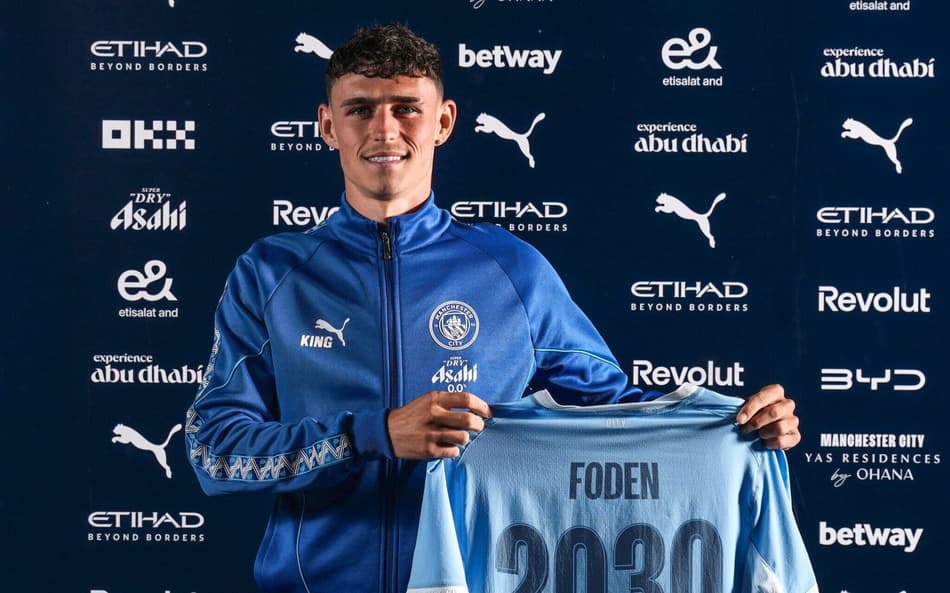 Phil Foden renovou com o Manchester City até 2030 (Foto: Reprodução/X)