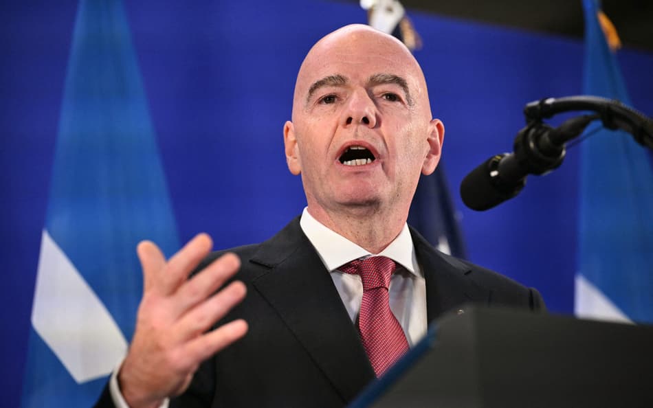 Presidente da Fifa, Gianni Infantino discursa durante evento nos Estados Unidos antes da final da Copa do Mundo entre Espanha e Argentina