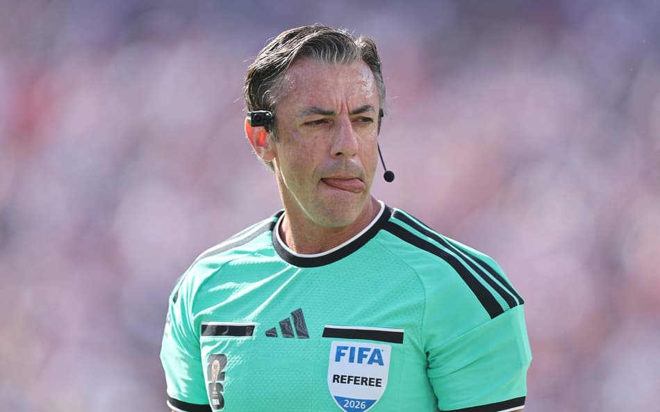 Raphael Claus durante partida da Copa do Mundo